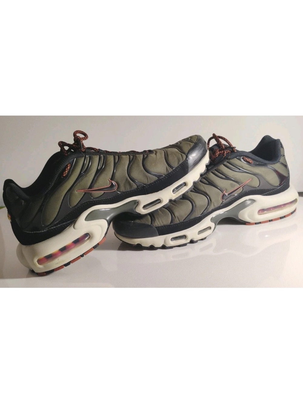 Nike Air Max Plus TN Cargo Khaki Olive Black FB9722-300 Mens Size 10 - Picture 2 of 8